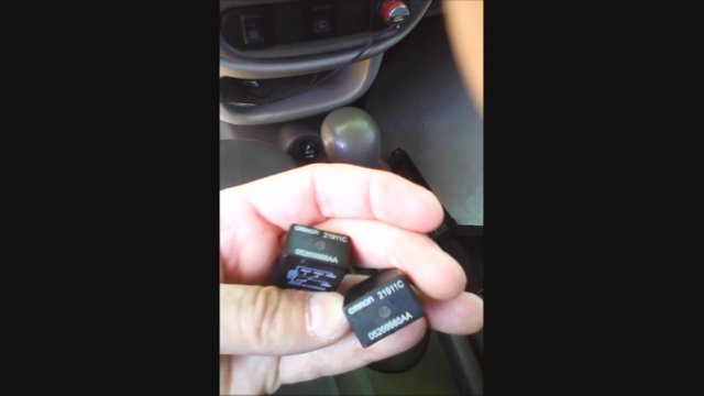 2002 PT CRUISER NO SPARK NO START PROBLEM[(000481)09-47-41].JPG